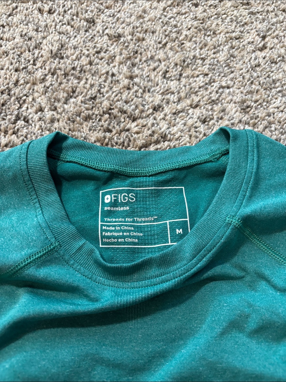 Figs Seamless Long Sleeve shirt size medium - Picture 2 of 5